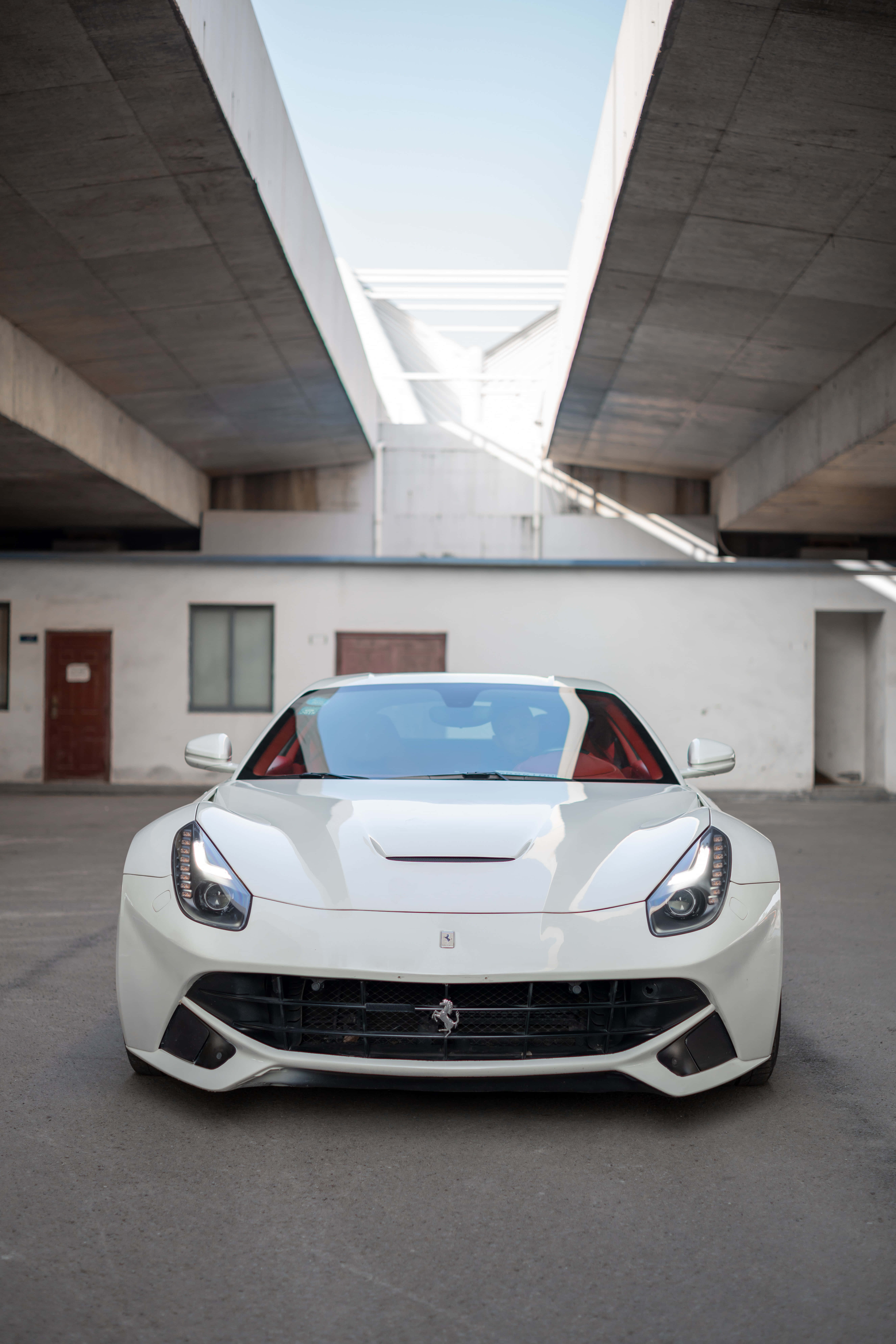 Великолепная мощь Ferrari Шпалери