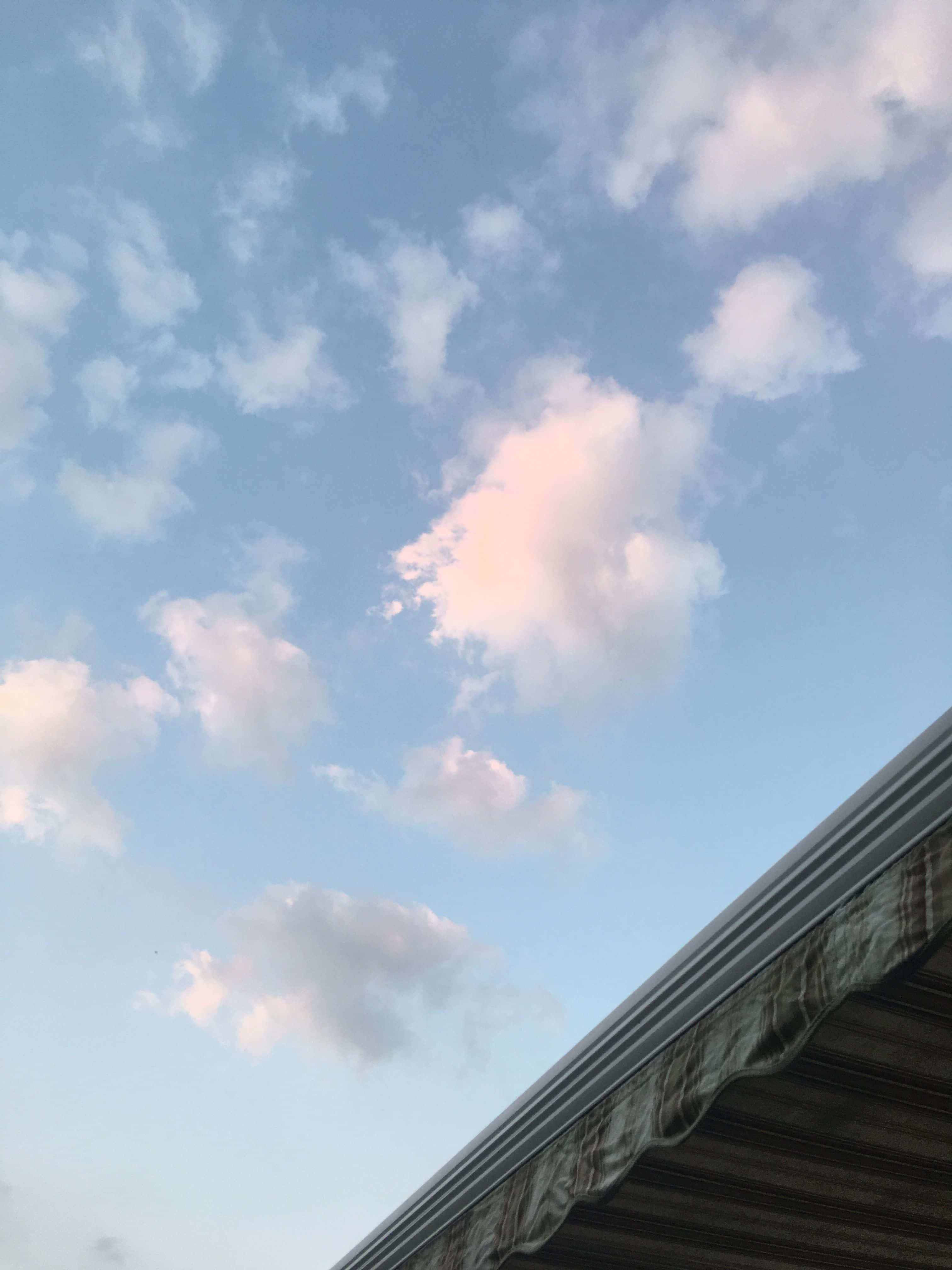 Відкройте красоту небес с Aesthetic Sky. Шпалери