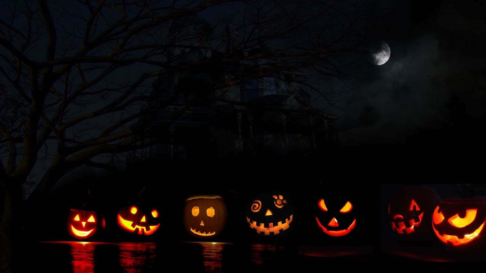 Гарбузи на Хеллоуин відражение у воді Шпалери