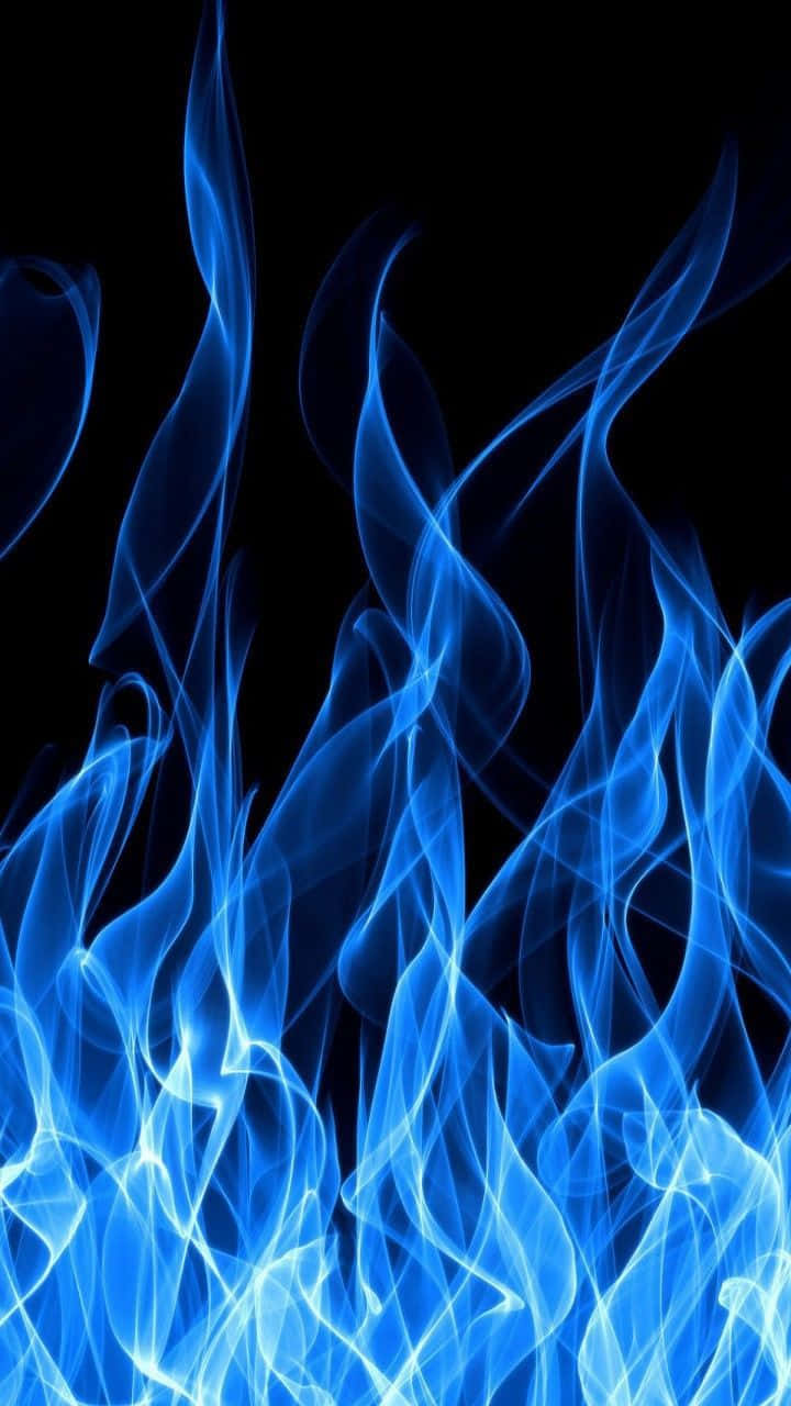 Естетичний синій вогонь на чорному тлі Шпалери