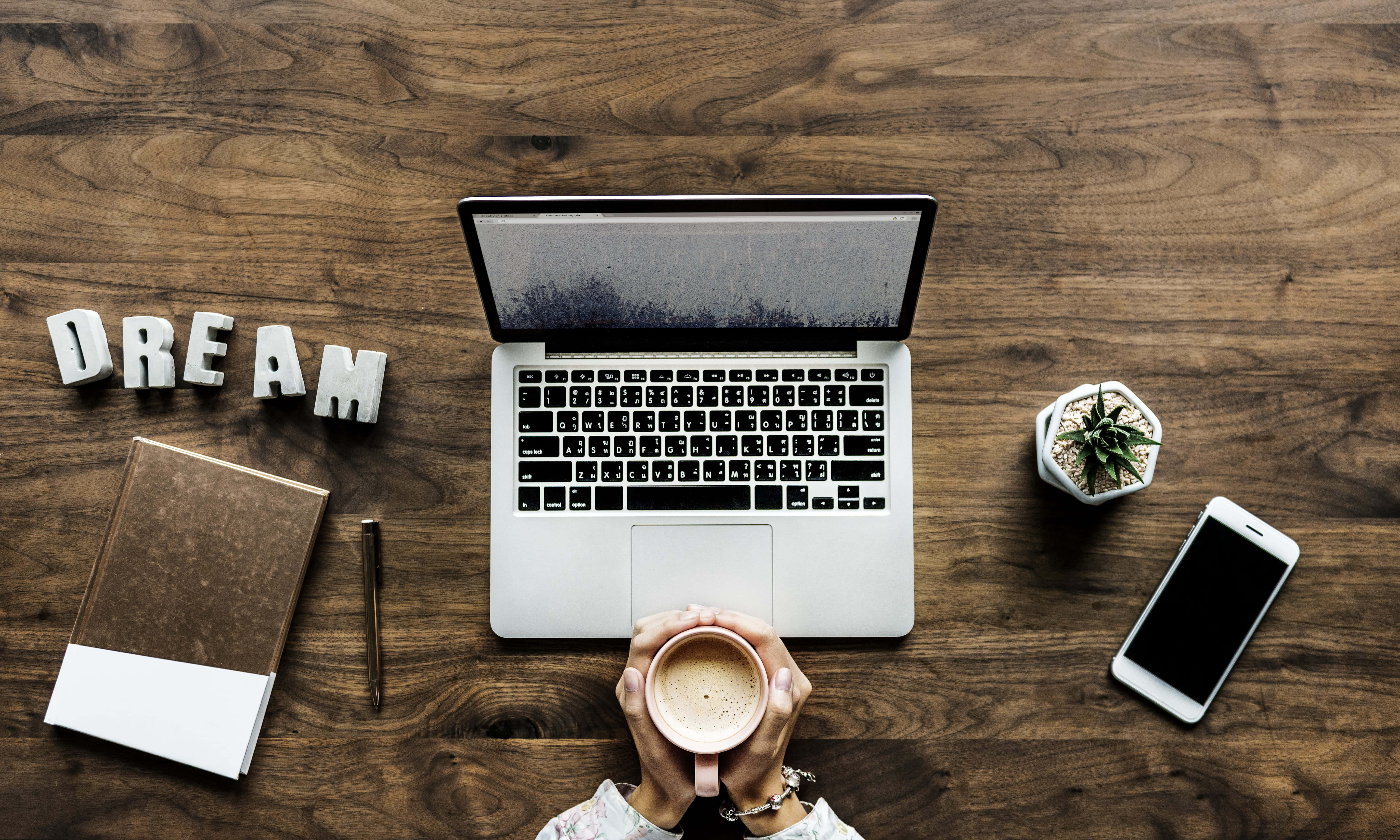 Естетичні картинки Macbook Шпалери