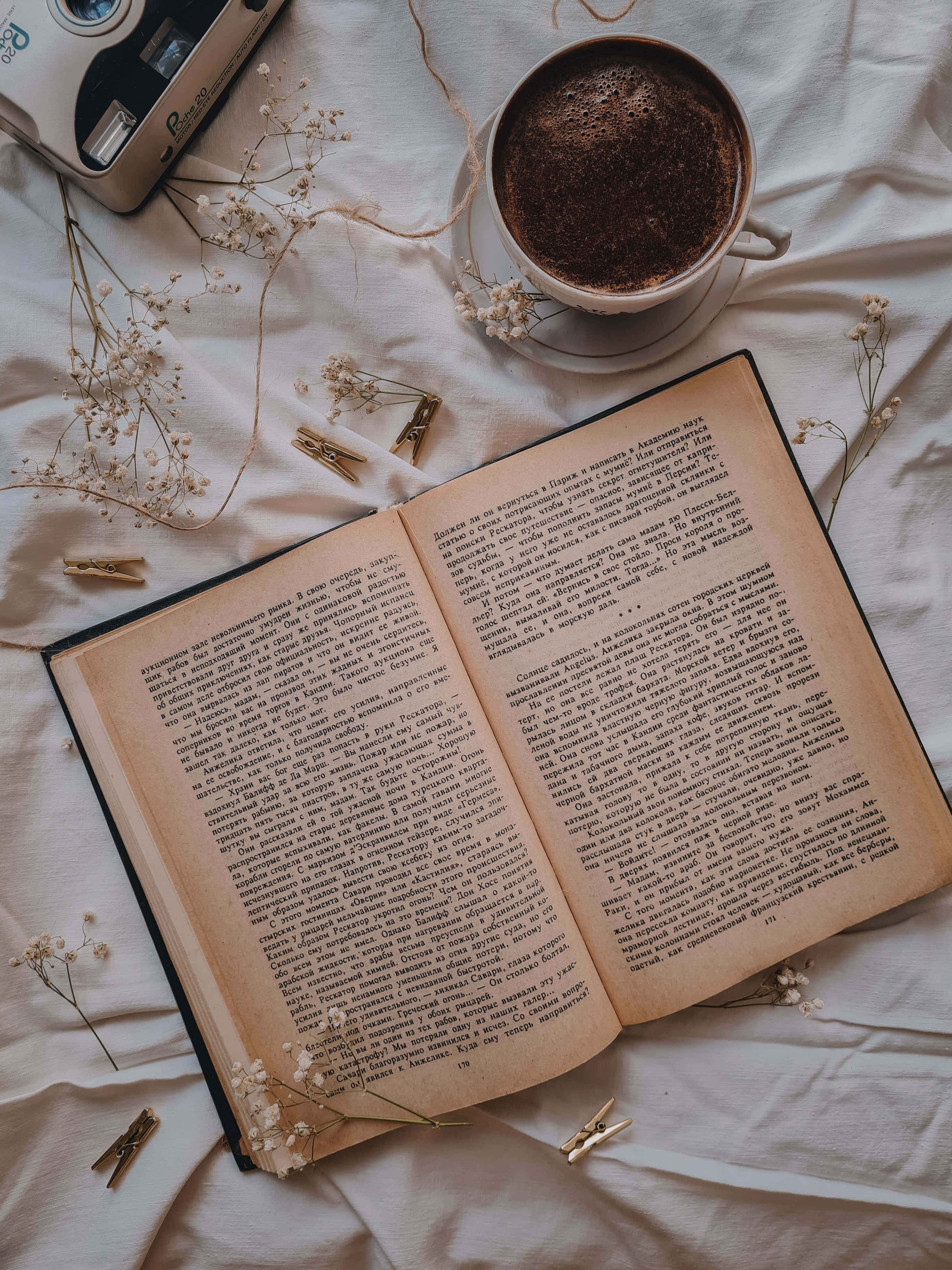 Естетичні фото книг Шпалери