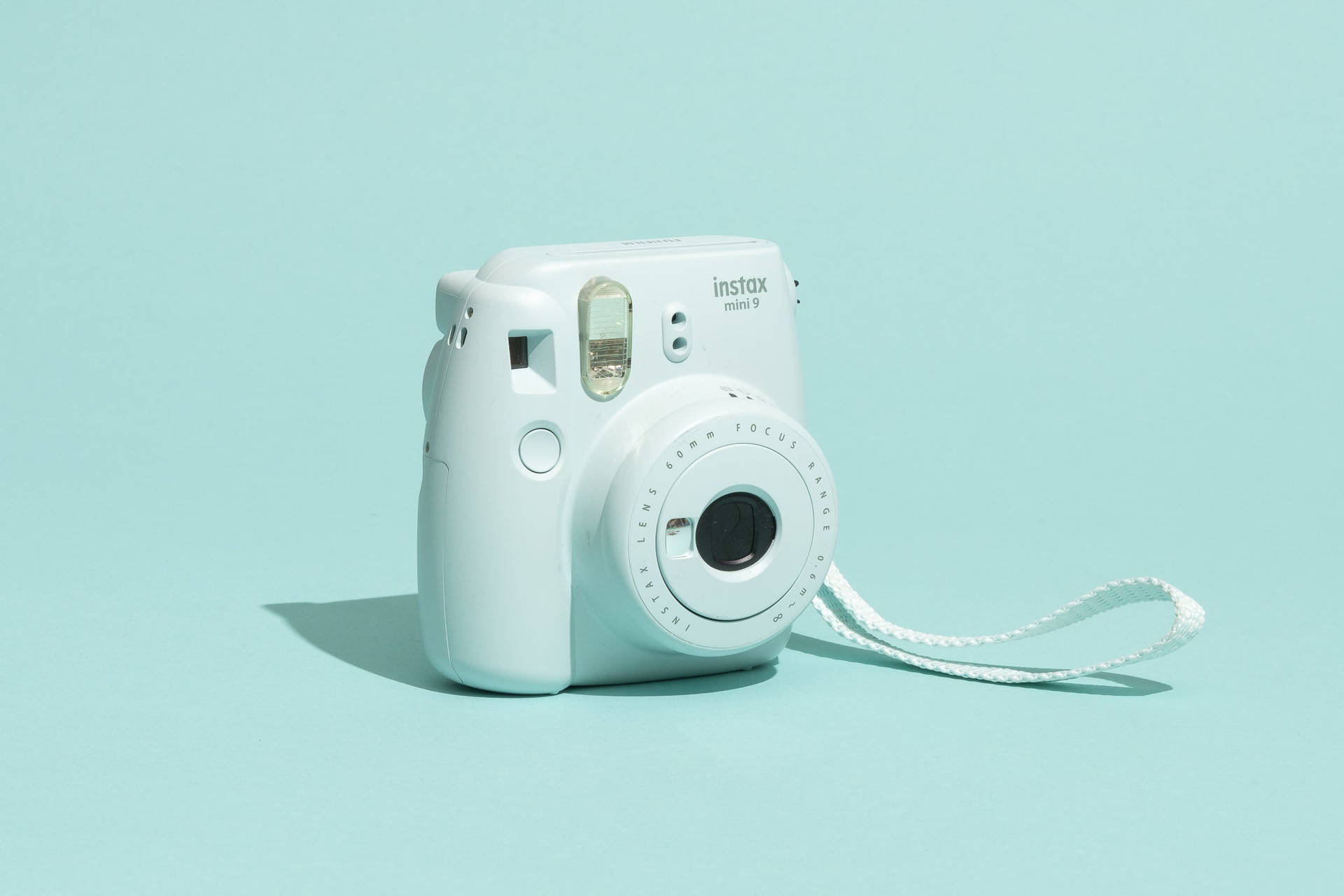 Шпалери з камерою Instax mini 9