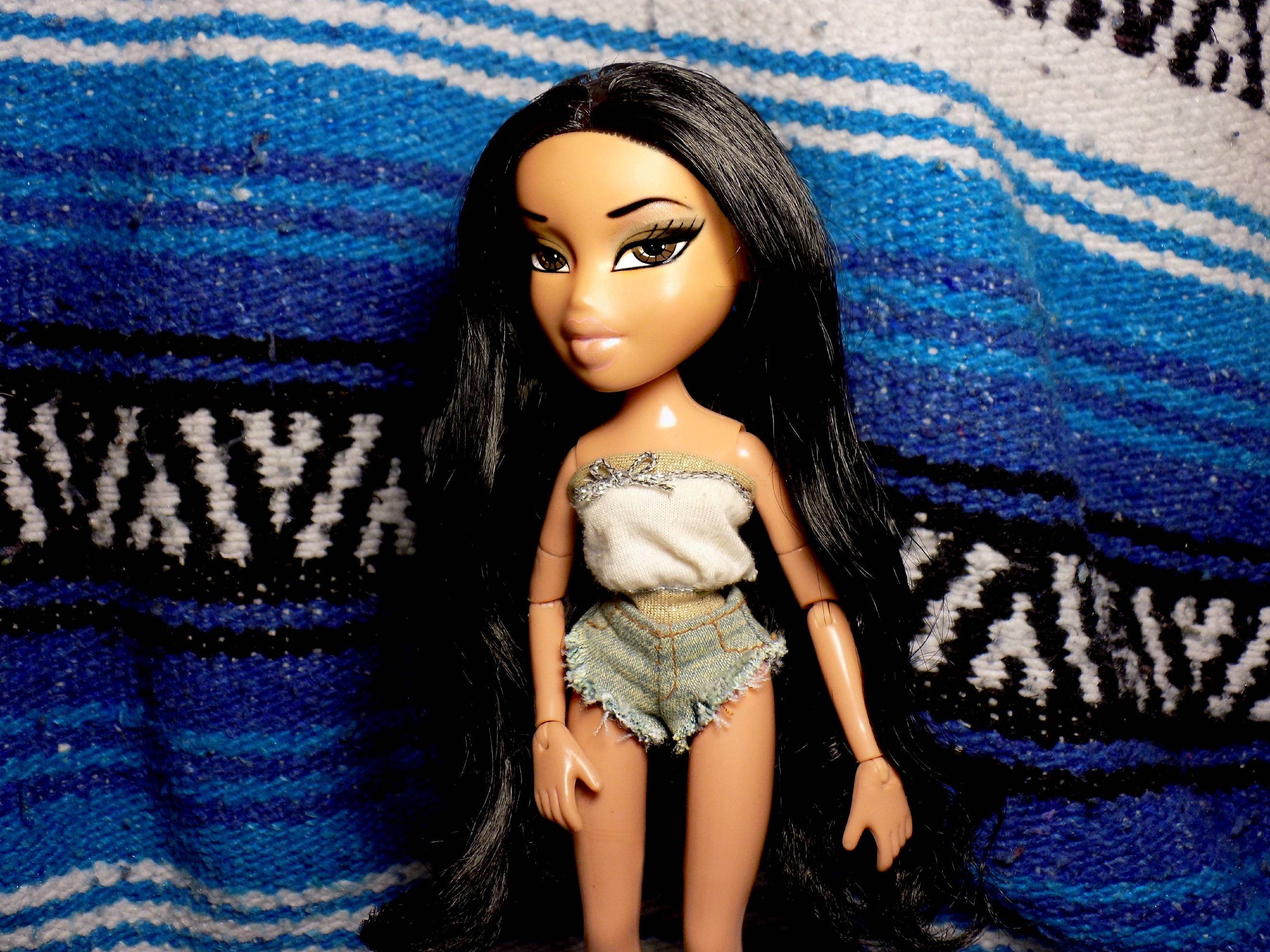Лялька Bratz в естетичному стилі Шпалери