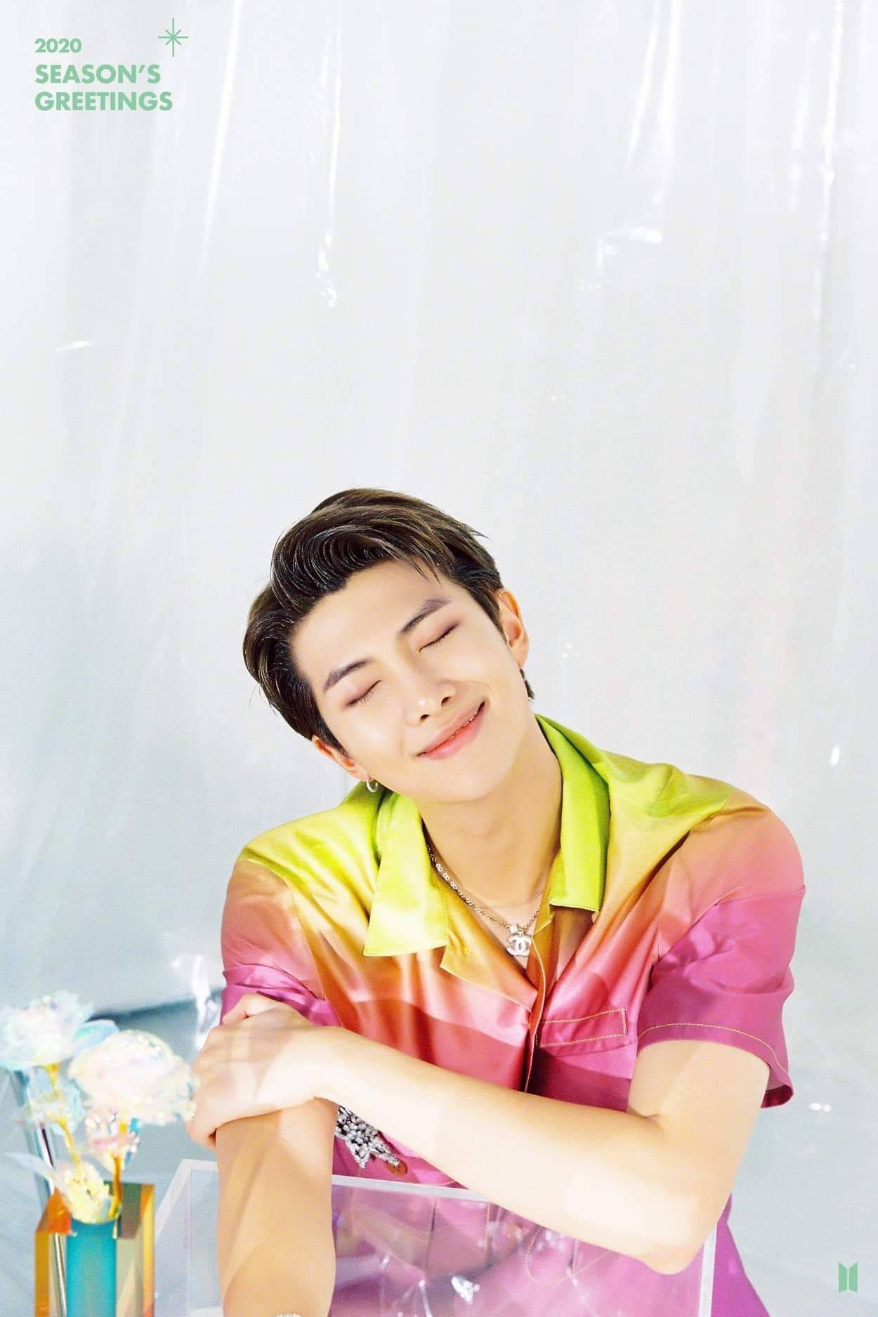 Милий BTS RM Season's Greetings Шпалери