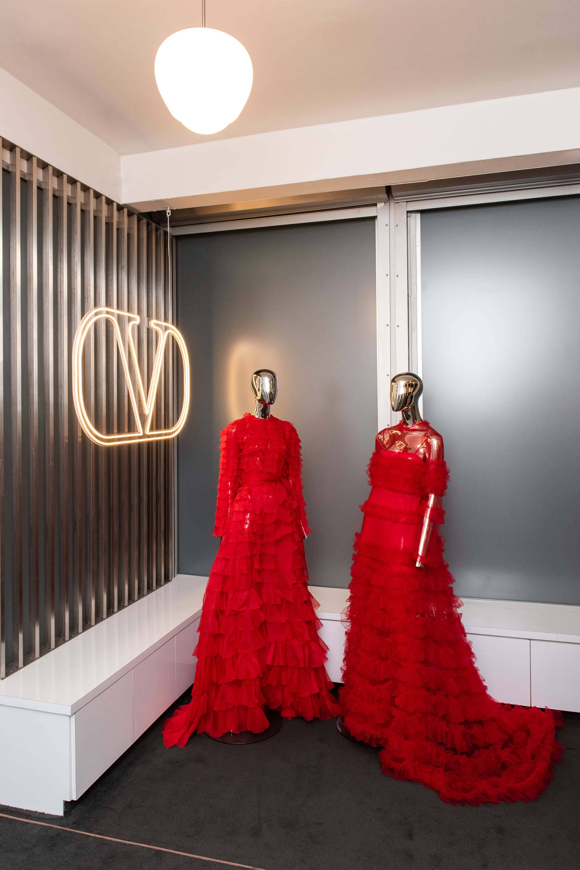 Модели магазина Valentino Шпалери