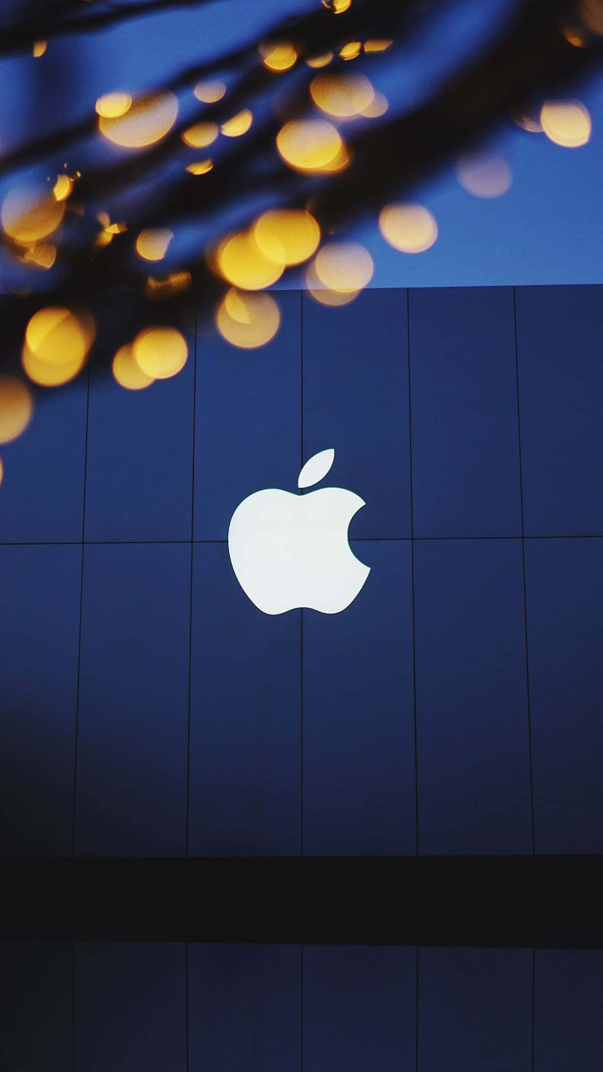 Новий iPhone 13 – переосмислення мобільних технологій Шпалери