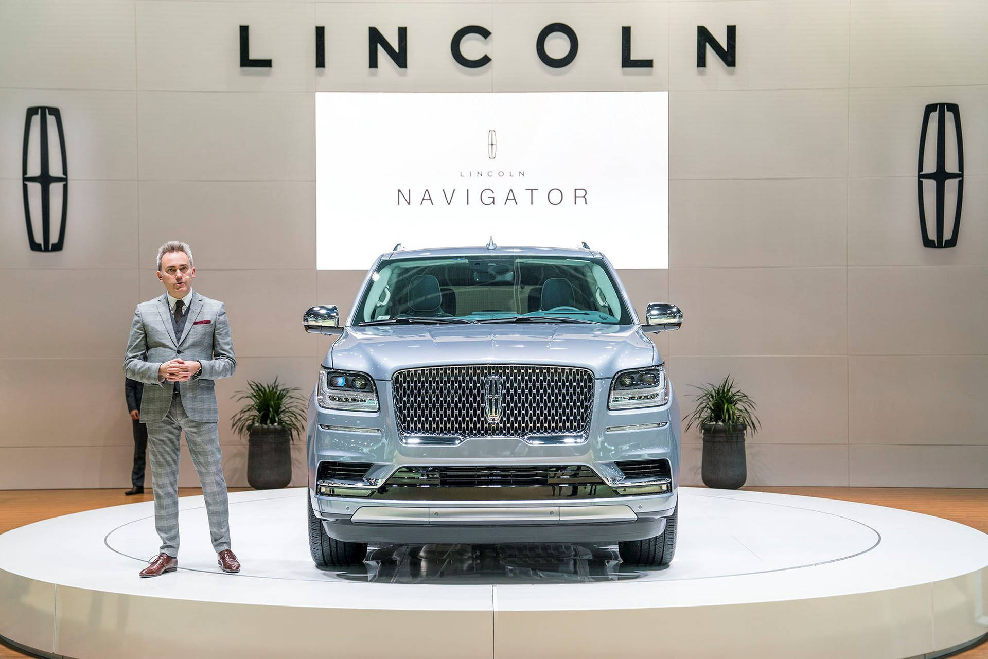 Lincoln Navigator 2018 Blue Diamond Metallic