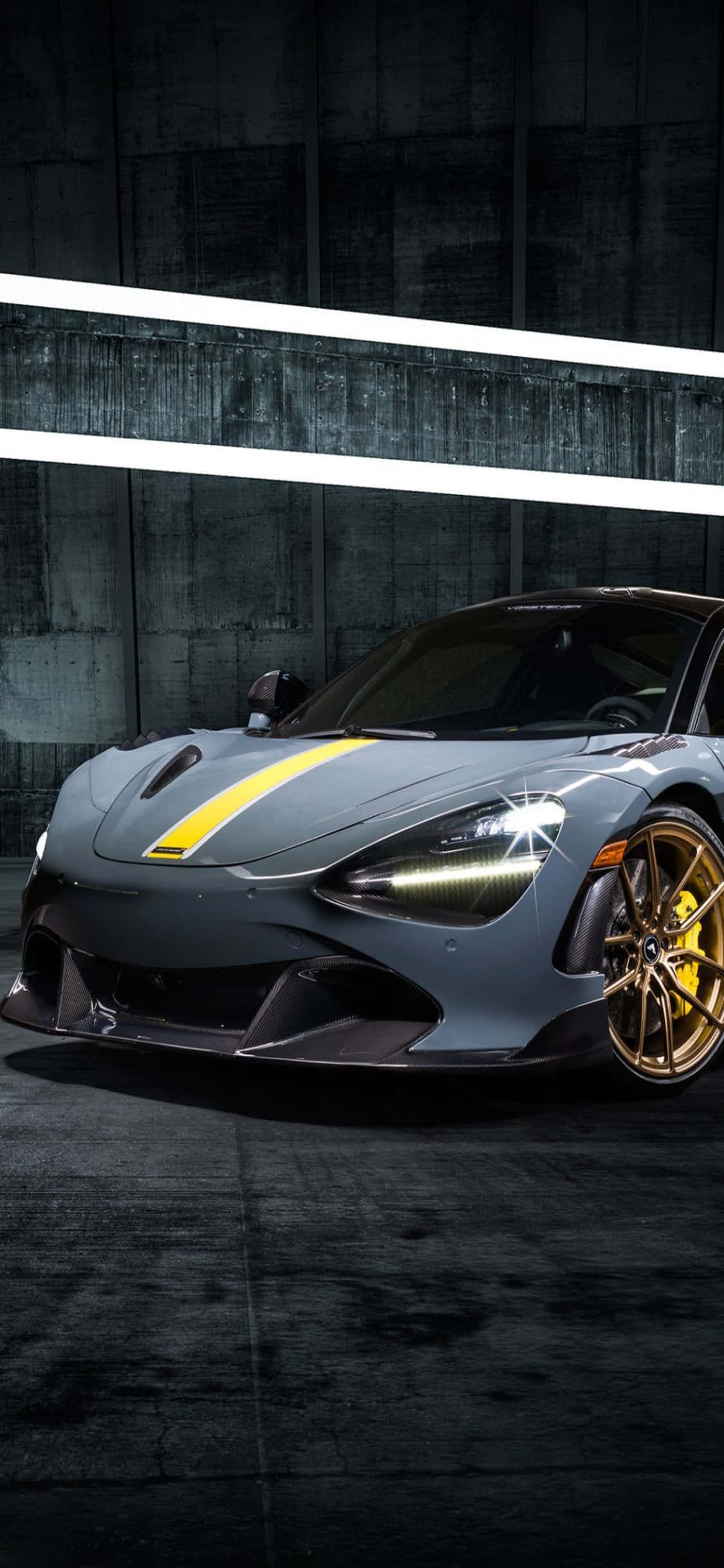 Подорожуйте стильно с iPhone Xs и McLaren 720s Шпалери