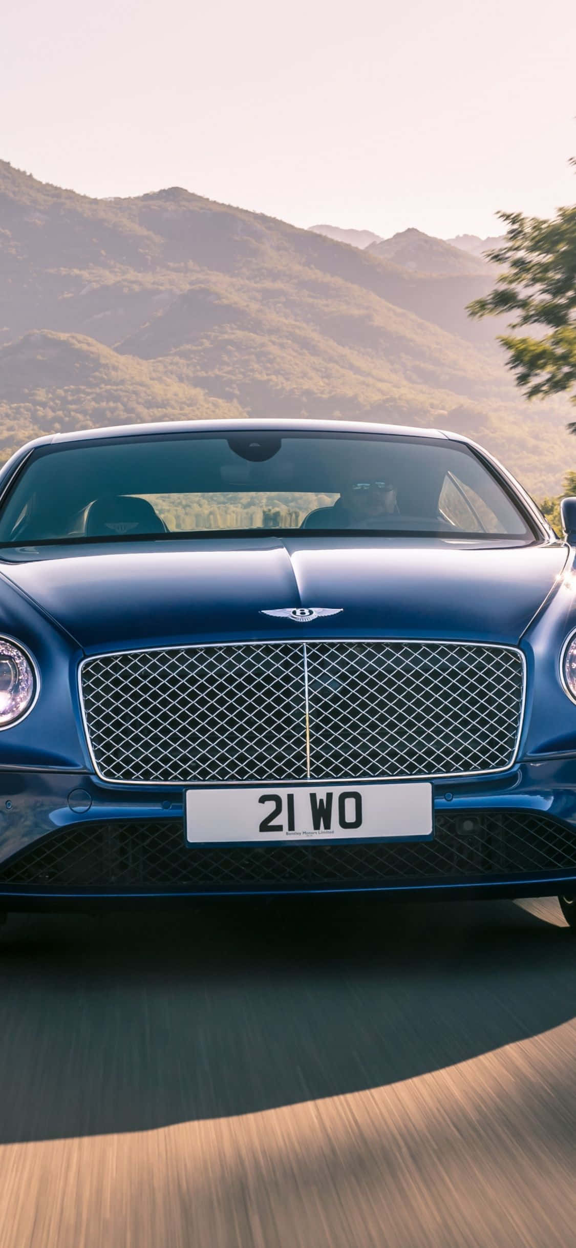 Подпись: Роскошная поездка на Bentley с iPhone Шпалери