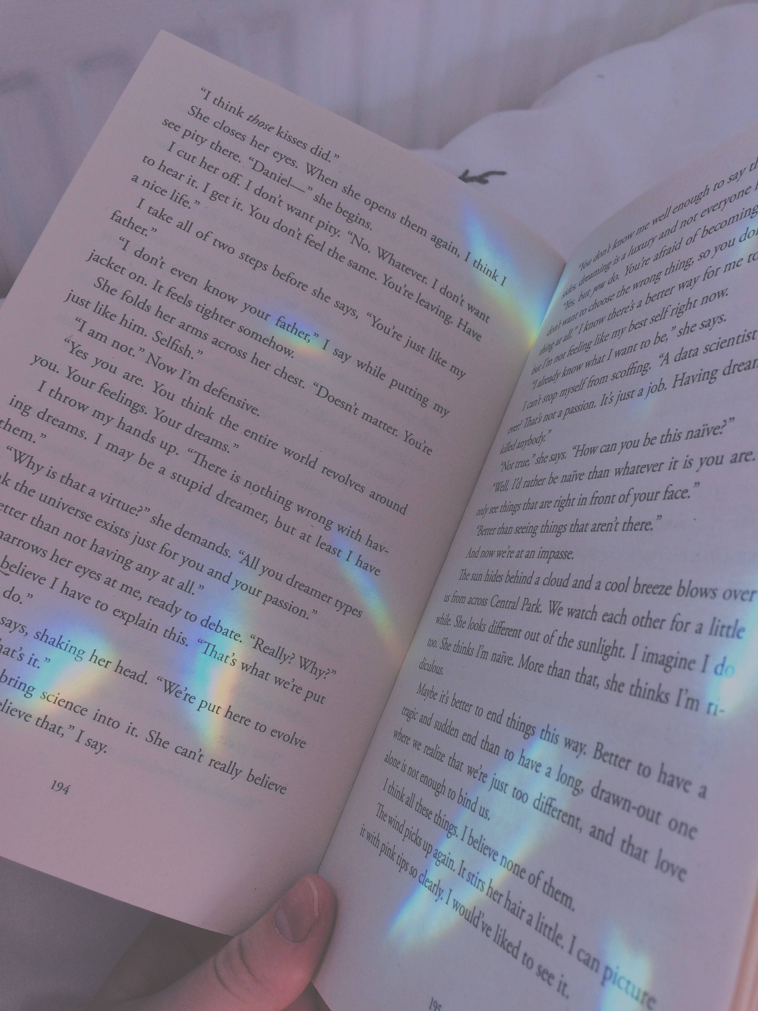 Світлова естетика книги Шпалери
