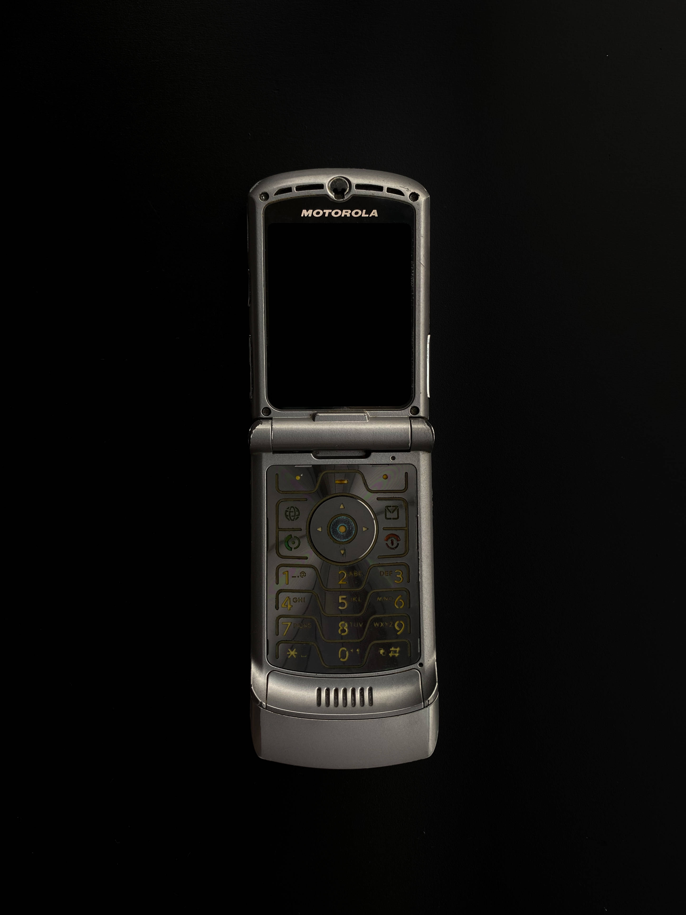 Серебристый Motorola Razr Шпалери