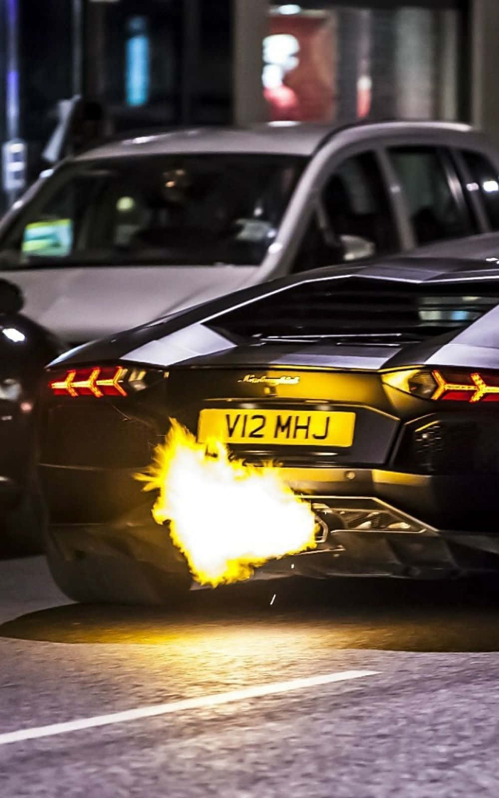 Спортивный автомобиль на дороге Lamborghini Phone Шпалери