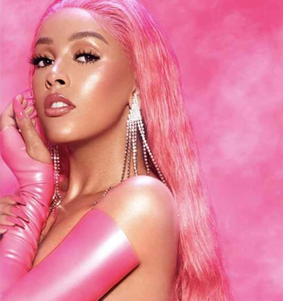 Співачка та авторка пісень Doja Cat на концерті Шпалери