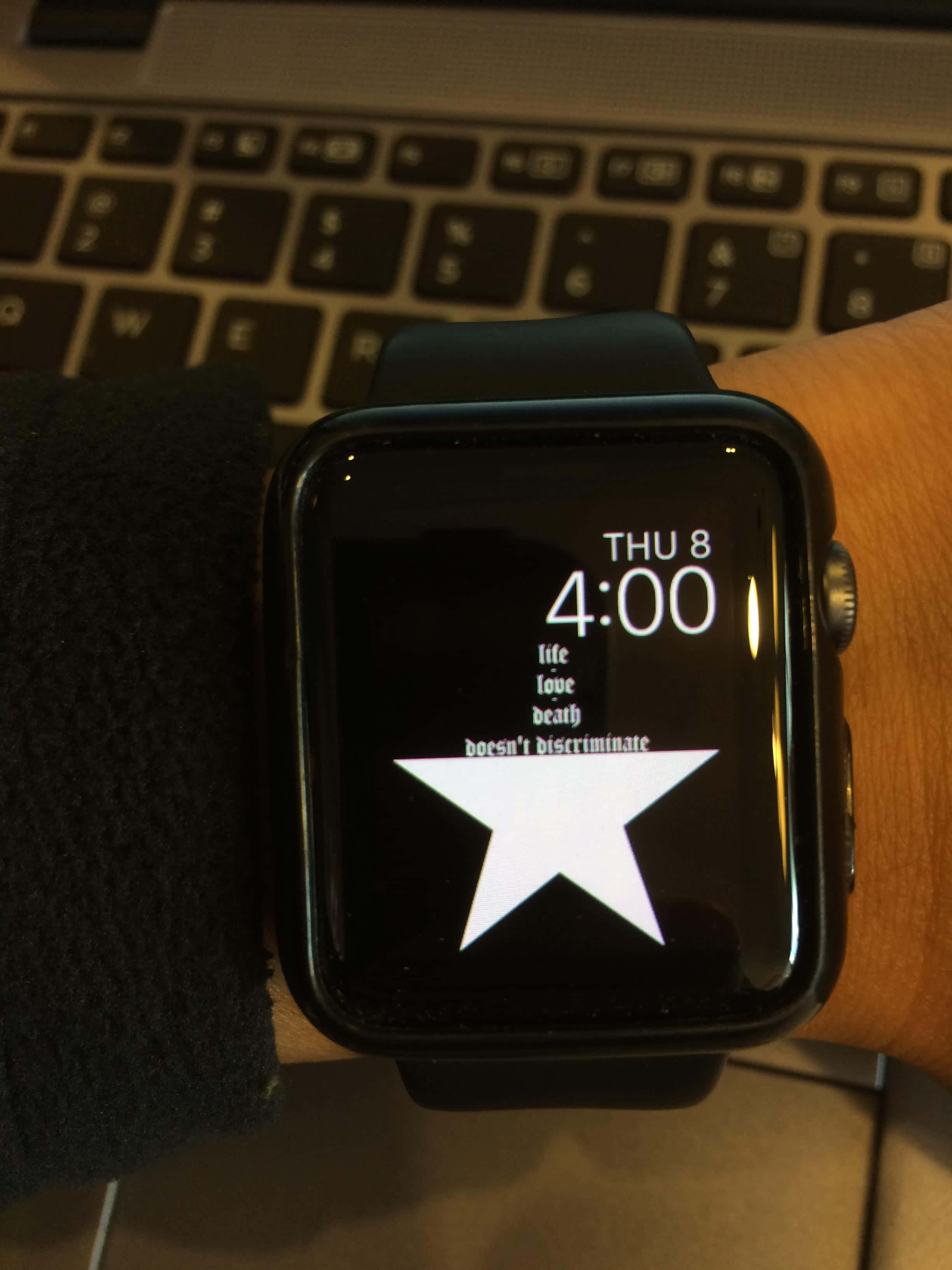 Стильні Apple Watch, що демонстрируют фітнес-функції Шпалери