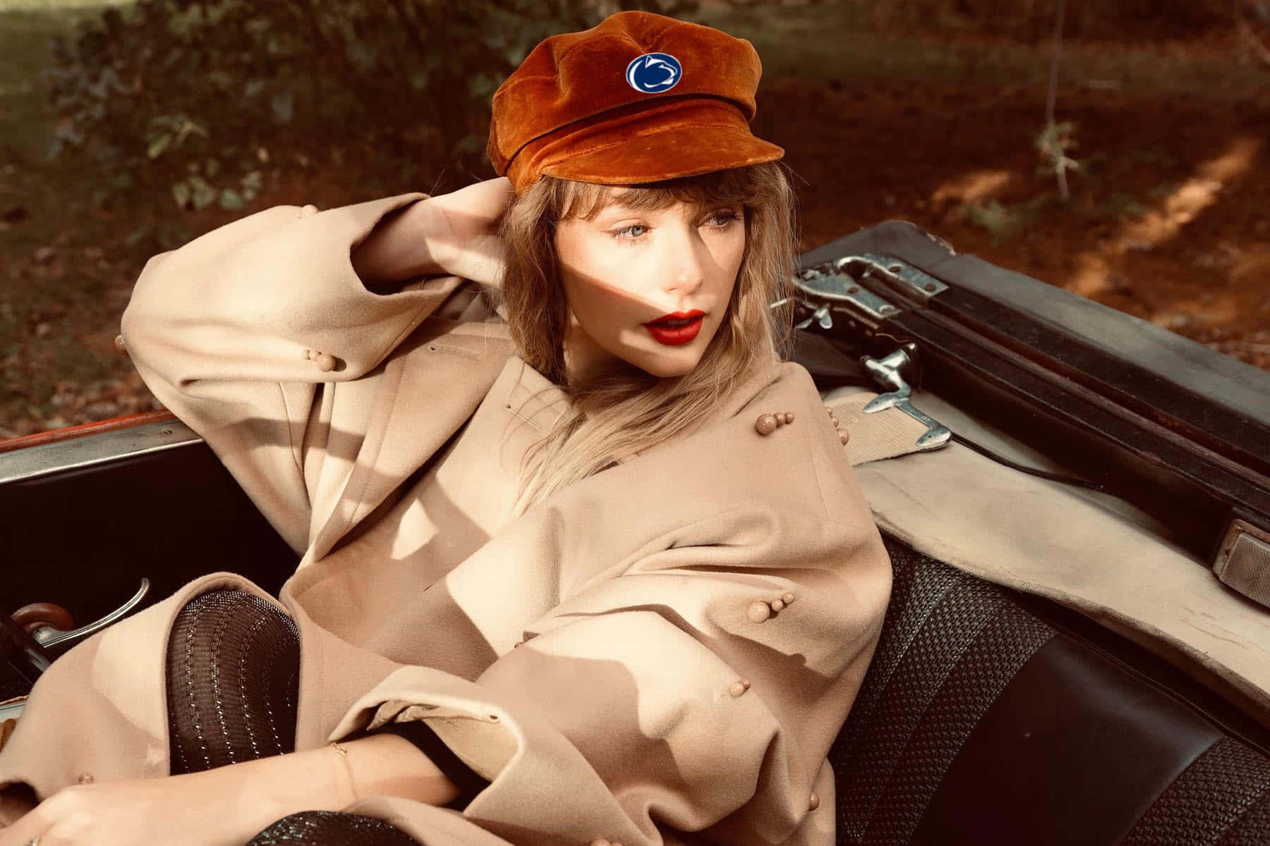 Red Taylors Version — Тейлор свіфт Шпалери