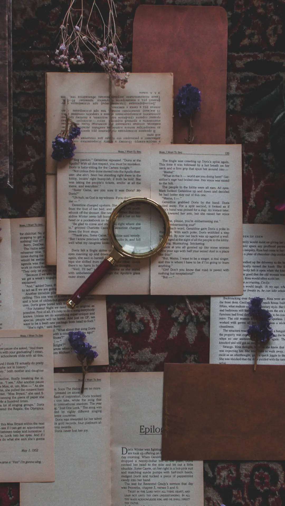 Темна академічна естетика відкриті книги Шпалери