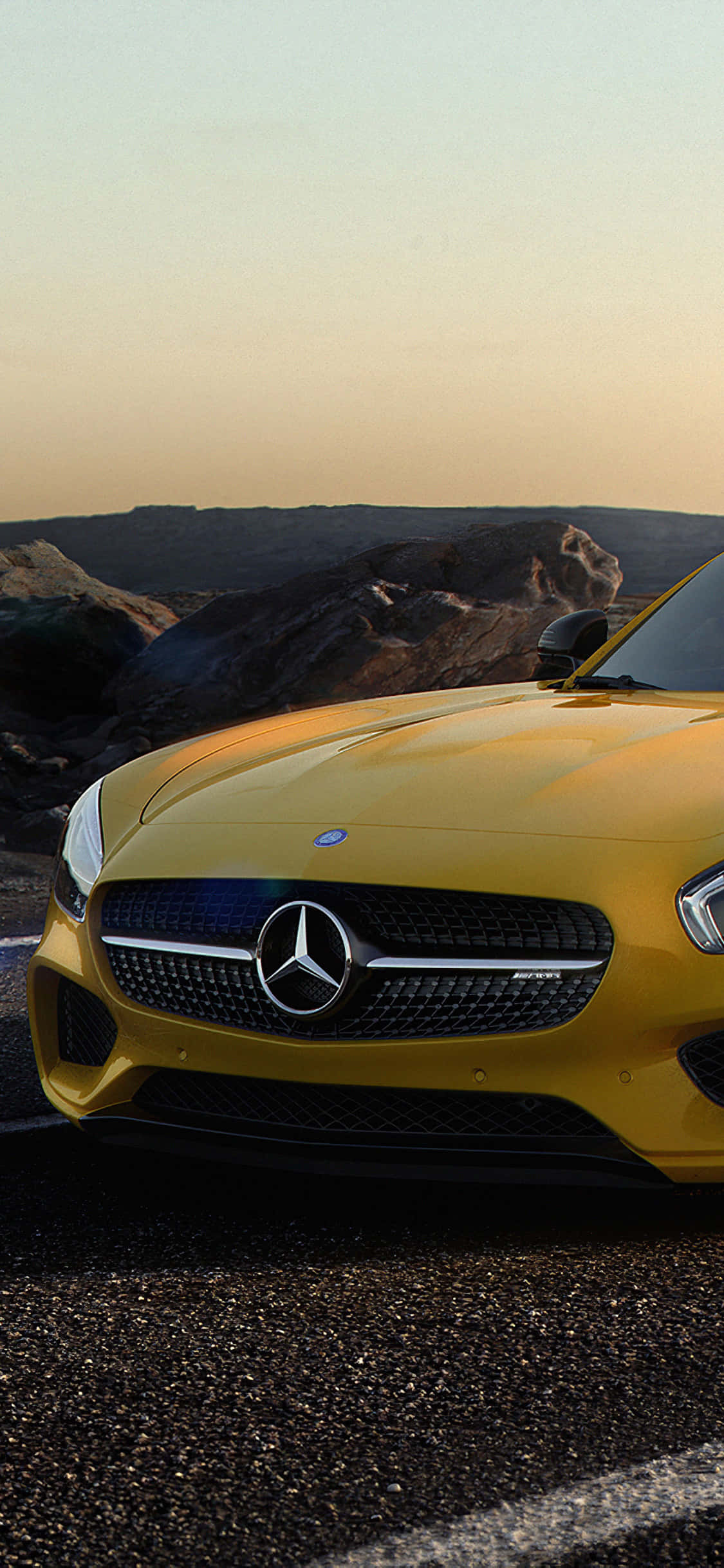 Фон iPhone X Amg Gt-r с жёлтым носом AMG GT Шпалери
