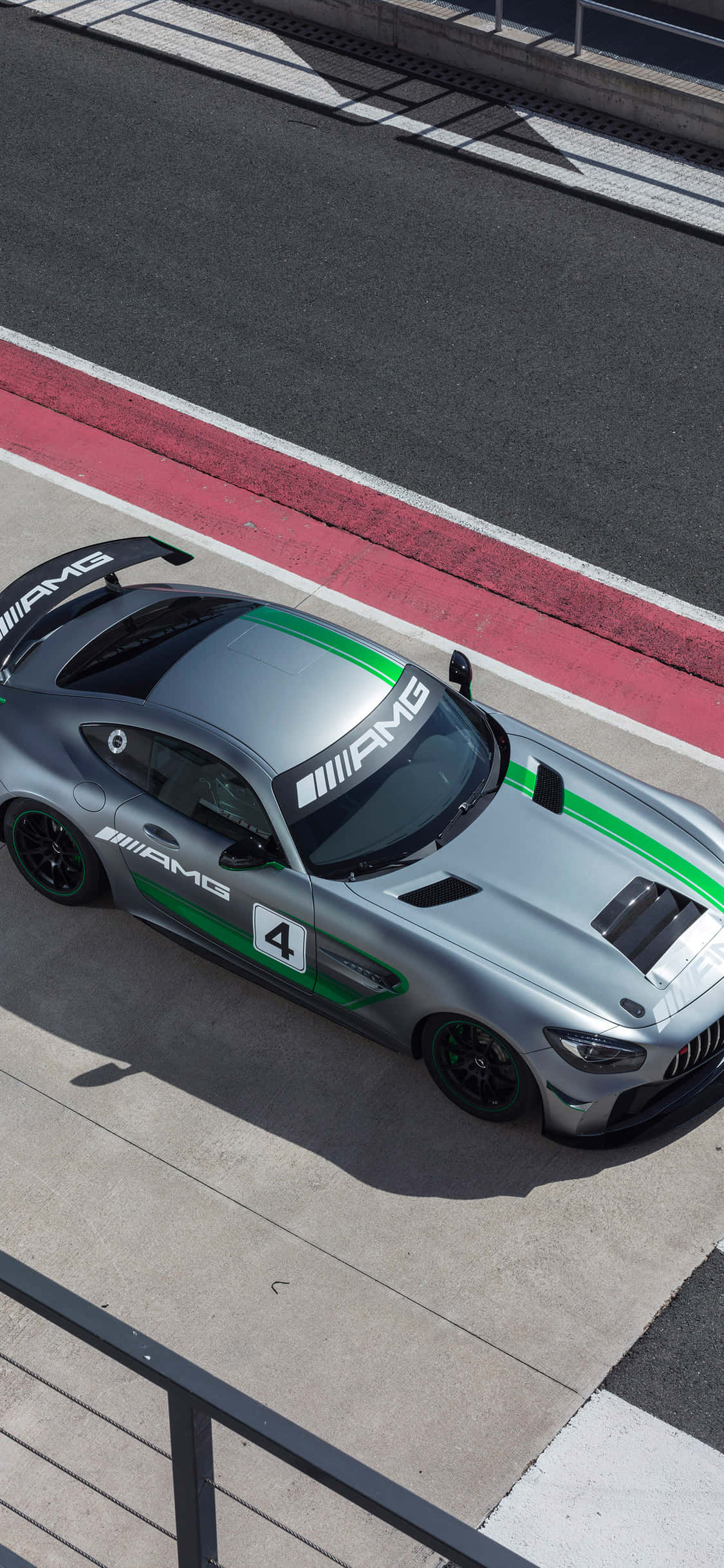 Фон iPhone X AMG GT-R и Mercedes-AMG GT4 Шпалери