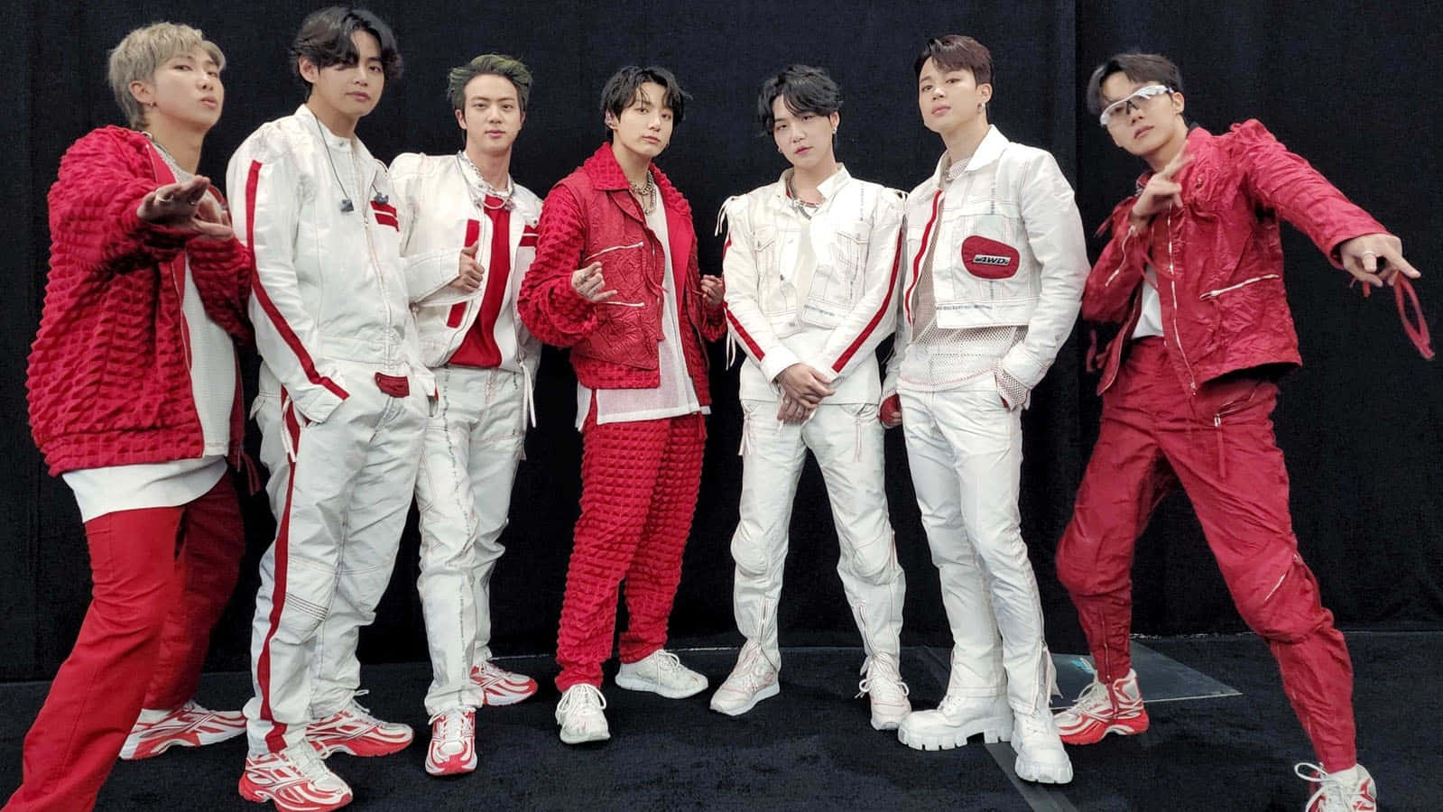 Фото BTS на BBMAs 2022 Шпалери