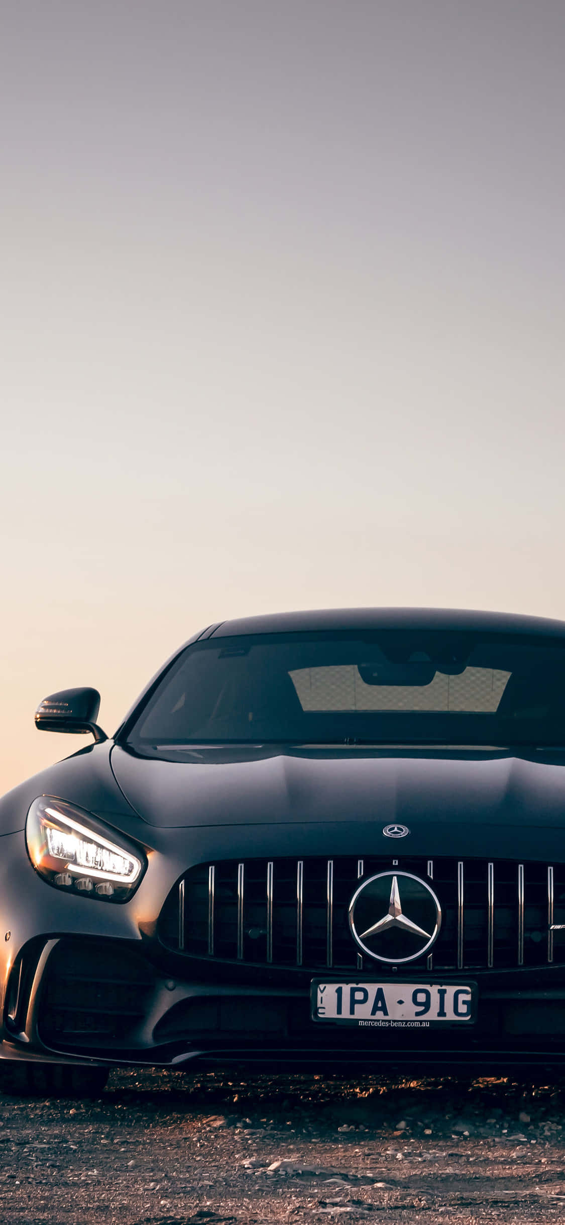 Черный фон iPhone Xs Mercedes Amg Шпалери