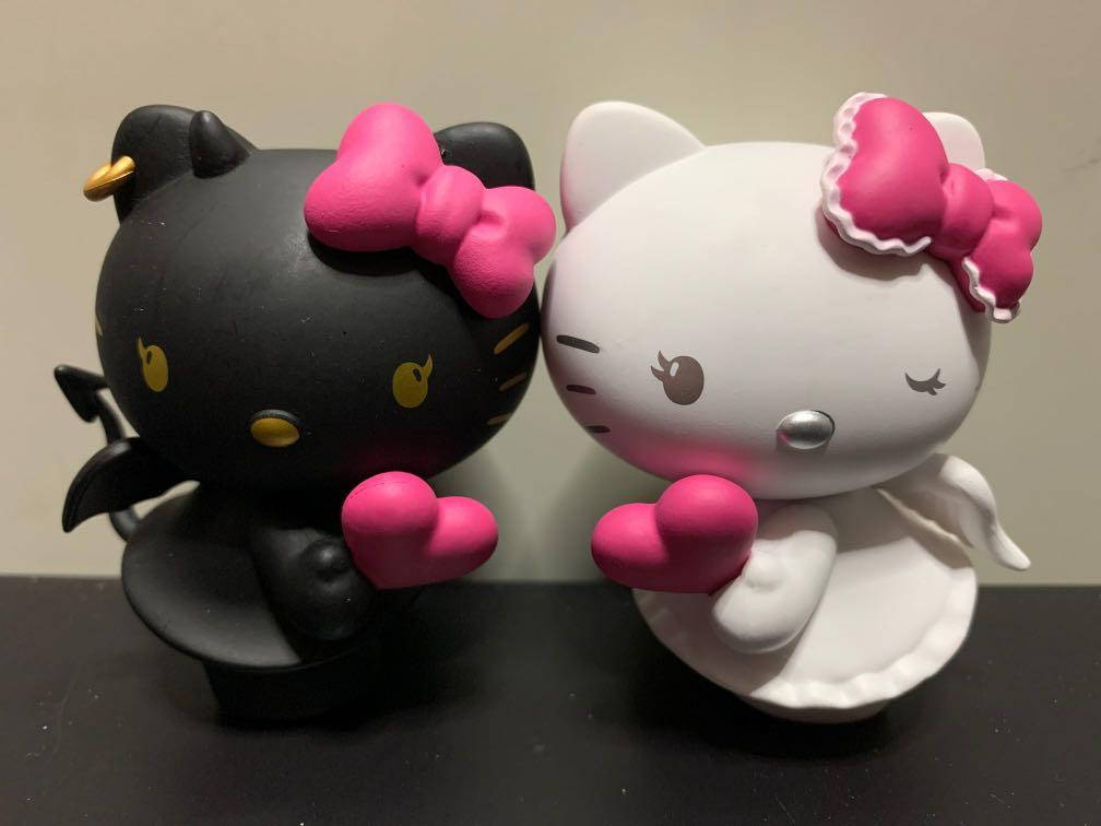 Чорно-біла Hello Kitty на Хелловін Шпалери