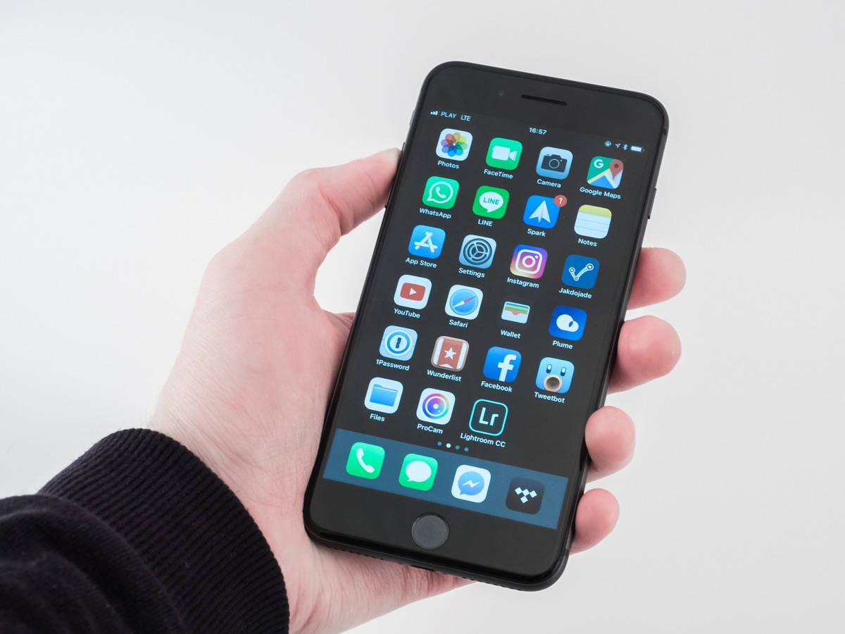 Экран iPhone 8 Шпалери