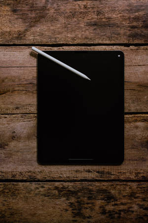 Apple iPad Pro на дереві — iPad Pro Шпалери