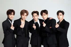 nuest — Kpop гіф Шпалери