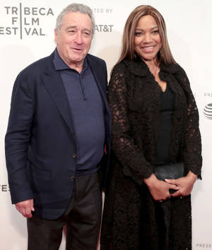 Robert De Niro и жена обої — Motorola Razr Ultra 2025 Шпалери