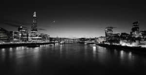 The Shard з панорами Лондона — Чорно-біла естетика GIF Шпалери