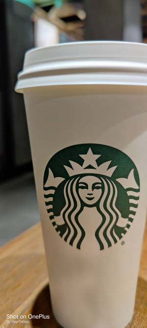 Белый стаканчик Starbucks iPhone — iPhone 12 Pro Max Шпалери