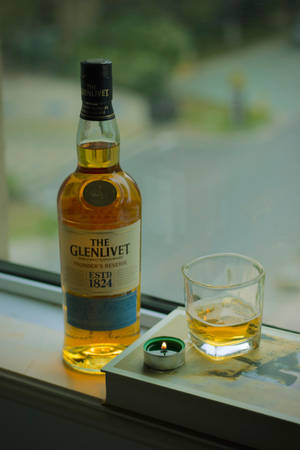 Бутылка виски The Glenlivet — Xiaomi Pad 8 Pro Шпалери