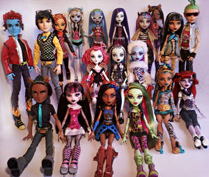 Обої «Естетична колекція лялек Bratz» — Естетика Братц Шпалери
