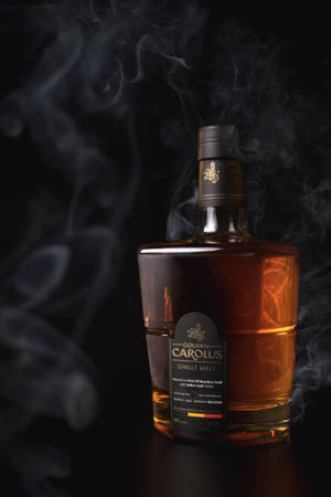 Круглая бутылка виски Gouden Carolus — Xiaomi Pad 8 Шпалери