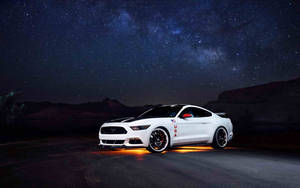 Крутое авто белый Ford Mustang обоина — Автомобілі Шпалери