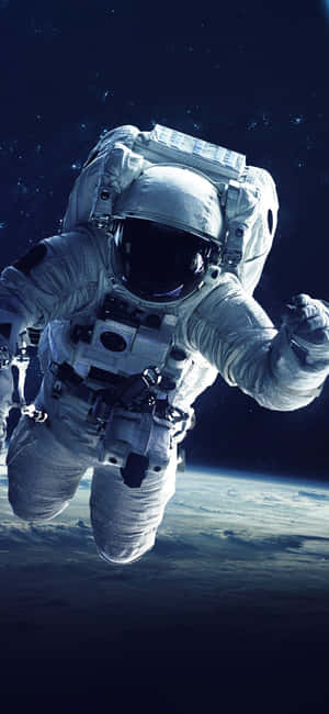 Astronaut Iphone — iPhone 16 Plus Шпалери