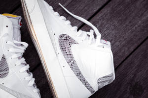 білі та чорні nike air force 1 high