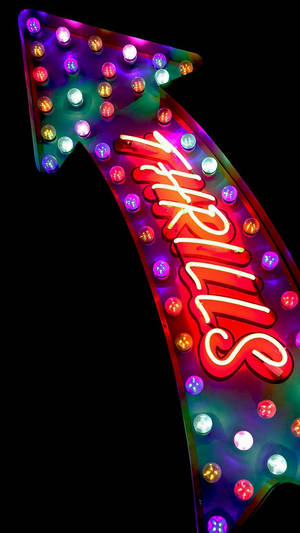 Обои iPhone XR с цветной неоновой вывеской в виде стрелки «Thrills» — iPhone Xr Шпалери