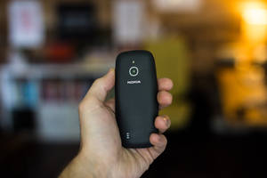 Черный телефон Nokia 3310 — Nokia Шпалери