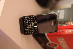 Черный Nokia E71 — Nokia Шпалери