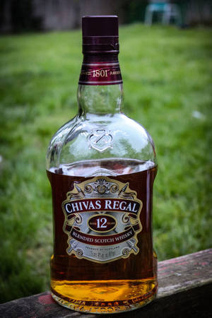 Эксклюзивный отдых на природе с виски Chivas Regal — Huawei MatePad Air (2026) Шпалери