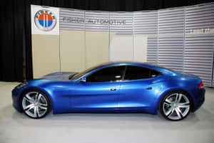 Электромобиль Fisker Karma на открытой дороге — Surface Pro Шпалери